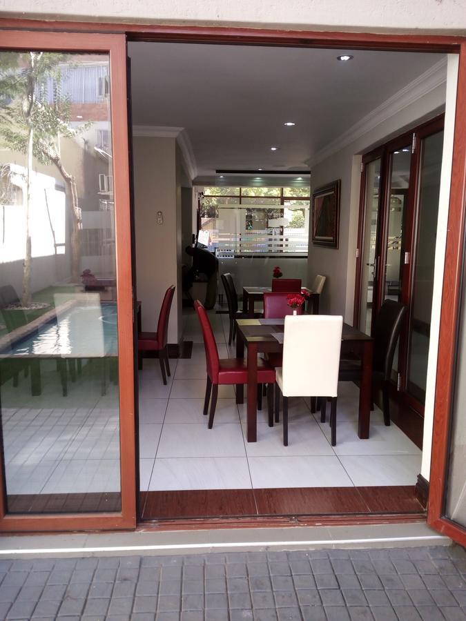 The Pillows Suite Pretoria Exterior photo